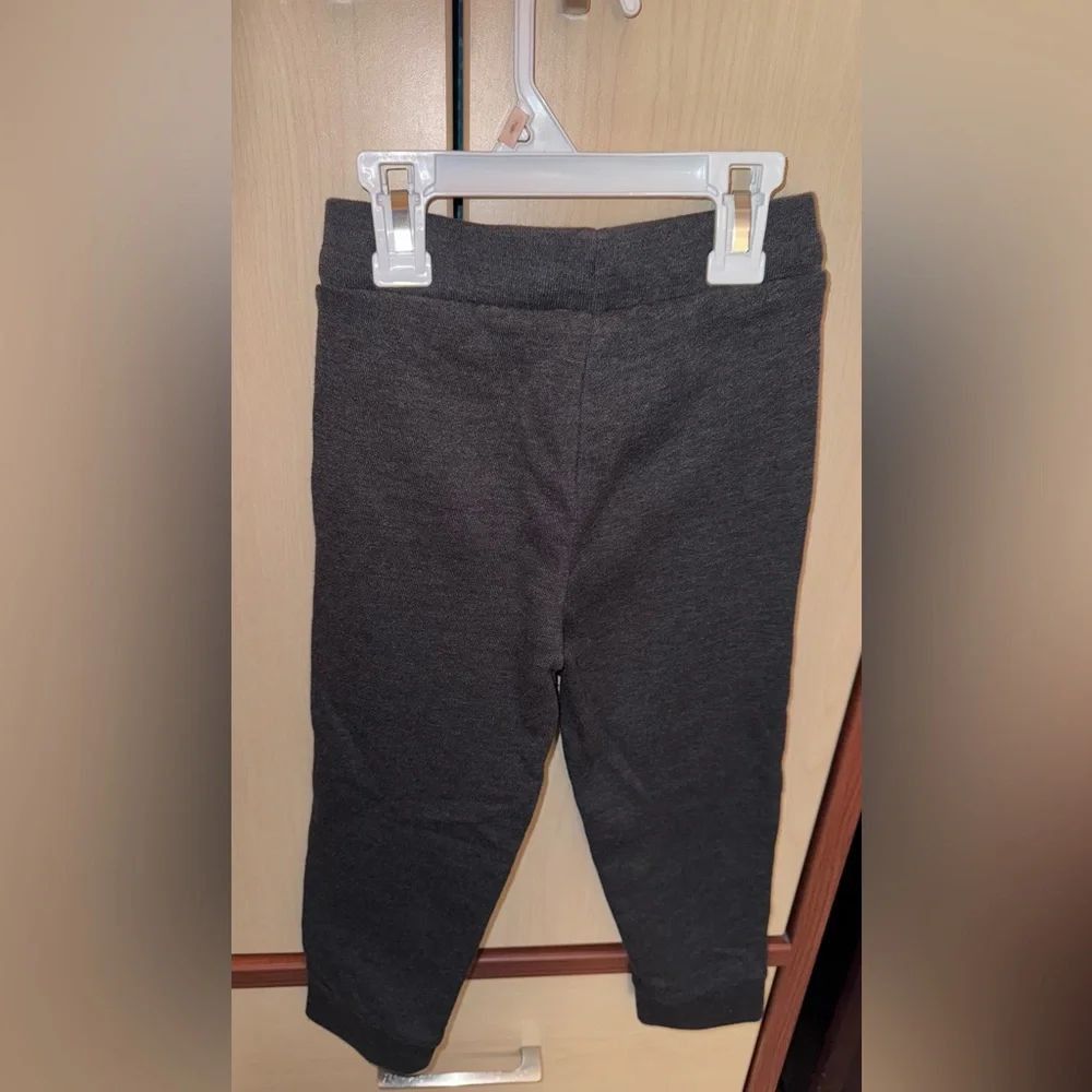 GAP Boys Charcoal Gray Logo Jogger Sweatpants Size 5 Pull On